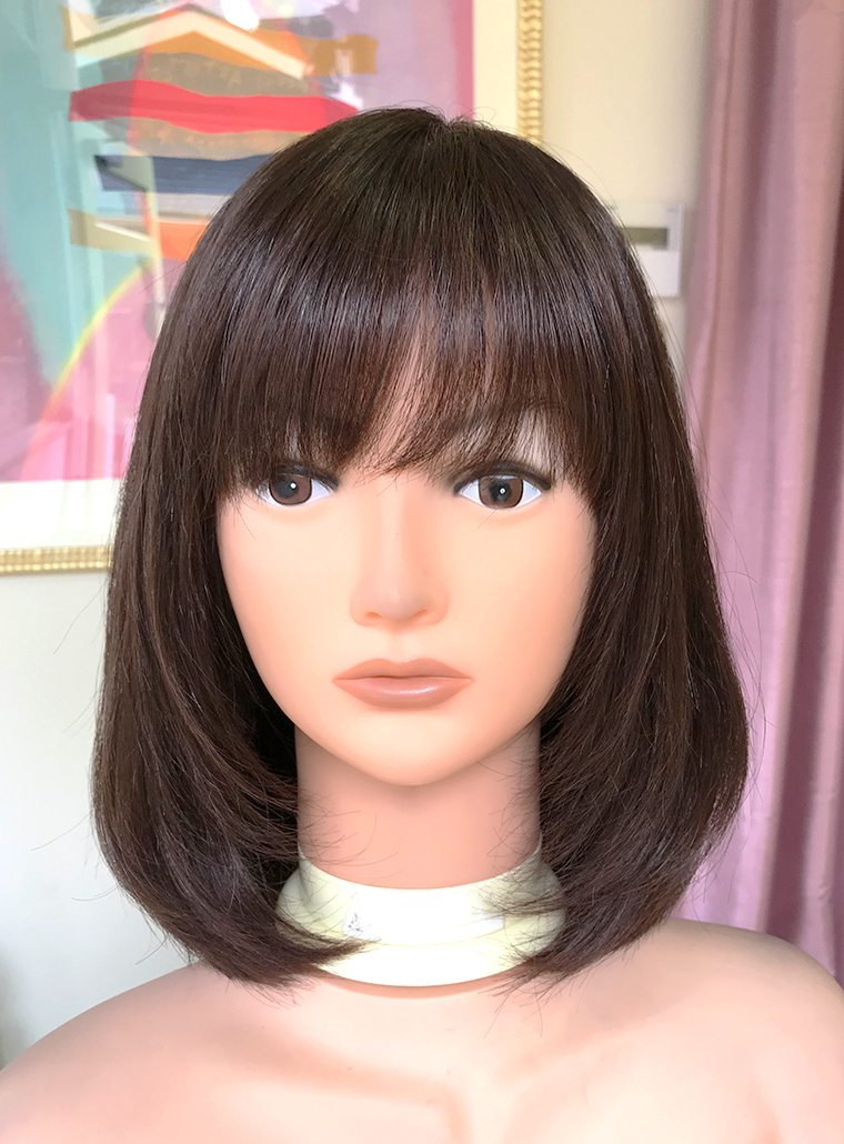 人毛１００％　ミディアムボブ前